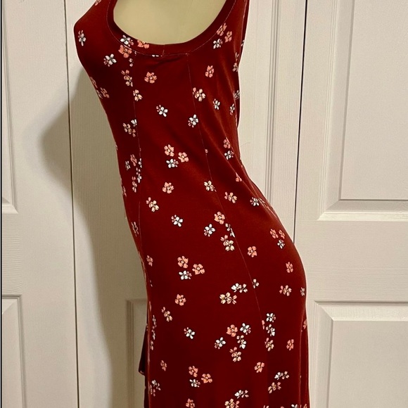 Loft Dress Size M Burgundy Floral. - Picture 2 of 5